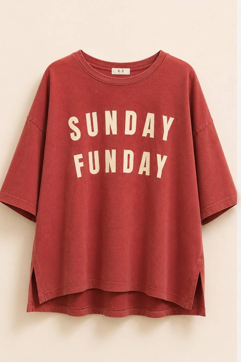 SUNDAY FUNDAY GRAPHIC TOP